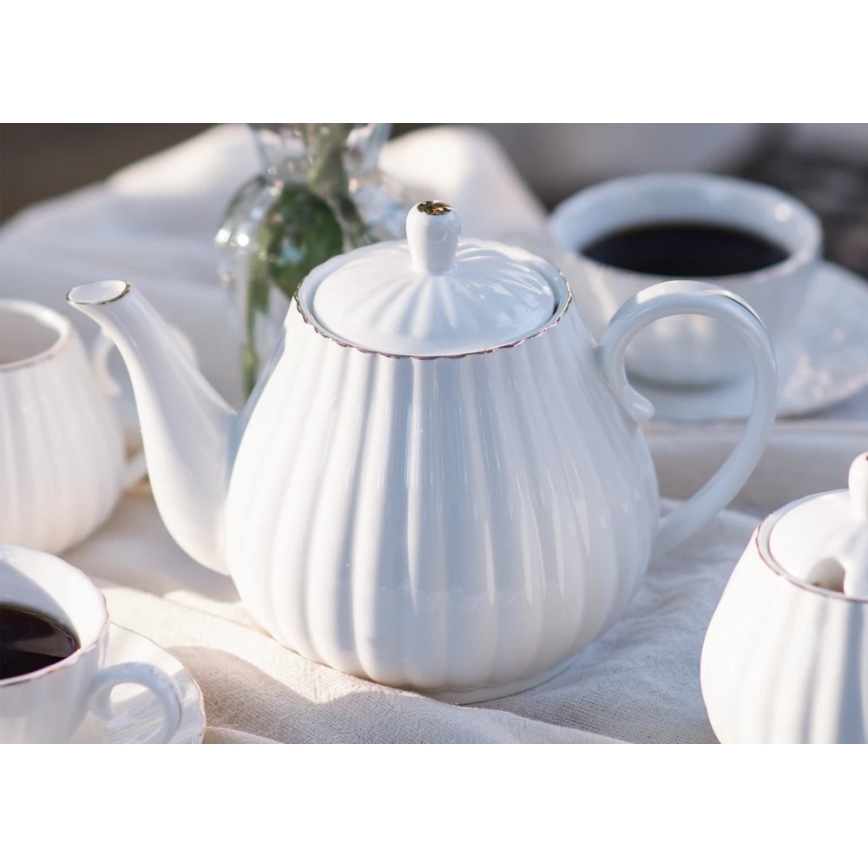 15-piece white porcelain coffee set