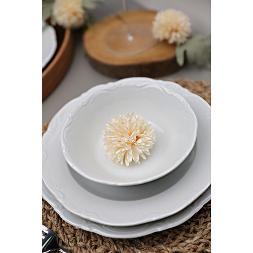18 pcs white/porcelain dinnerware set