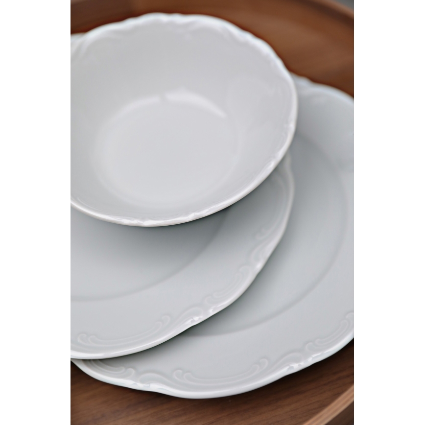 18 pcs white/porcelain dinnerware set