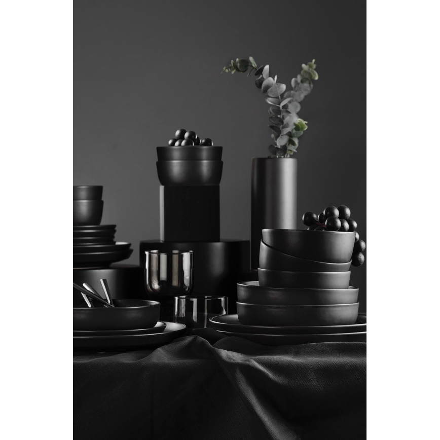 18-piece Black Porcelain Dinner Set