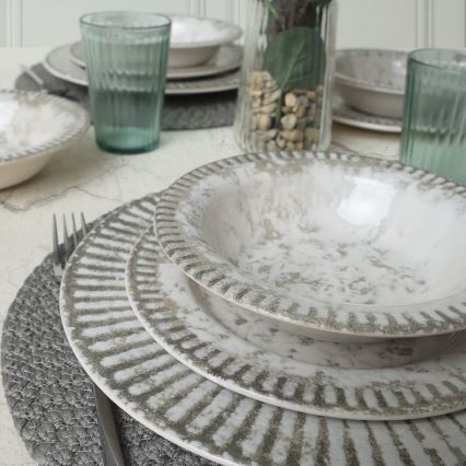 18-piece ceramic dinnerware set in gray