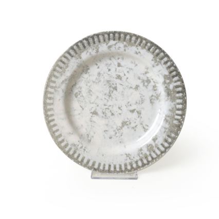 18-piece ceramic dinnerware set in gray