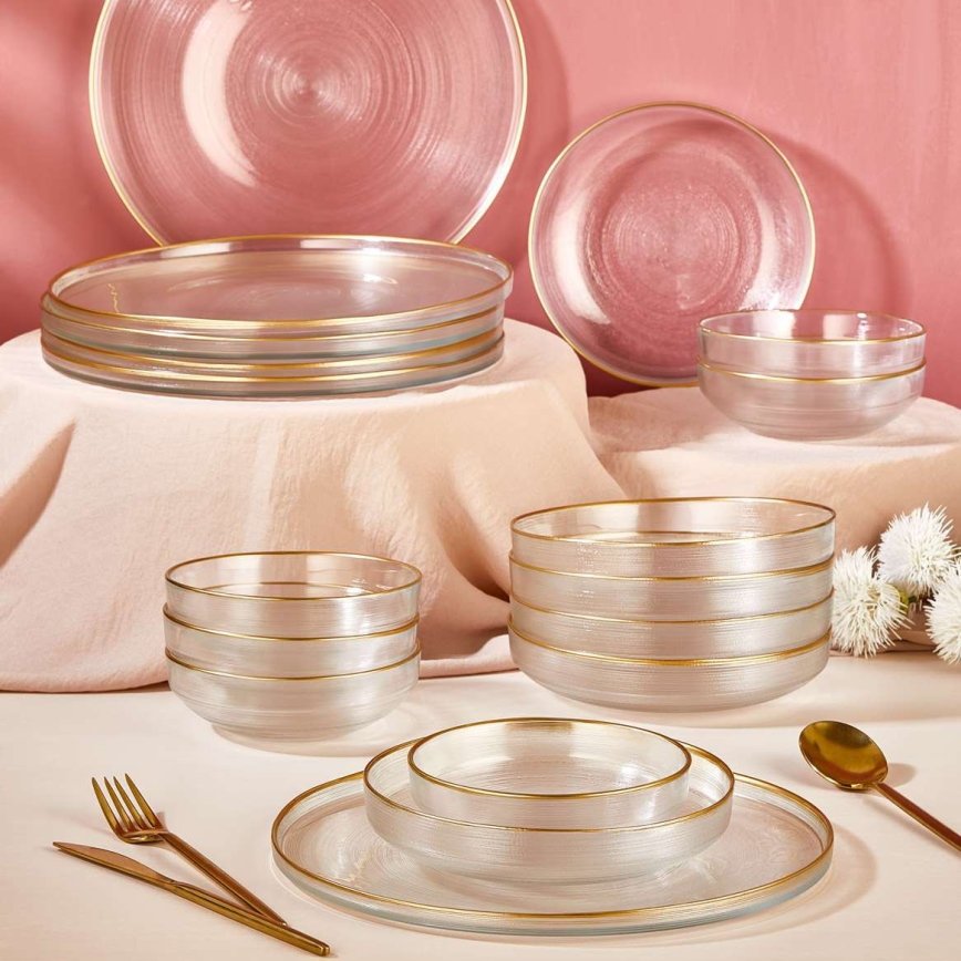 18-piece glass dinnerware set – clear with gold trim