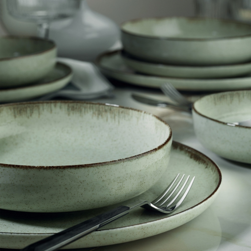 18-piece Green Porcelain Dinner Set