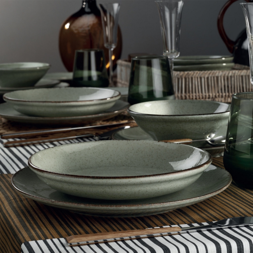 18-piece Green Porcelain Dinner Set