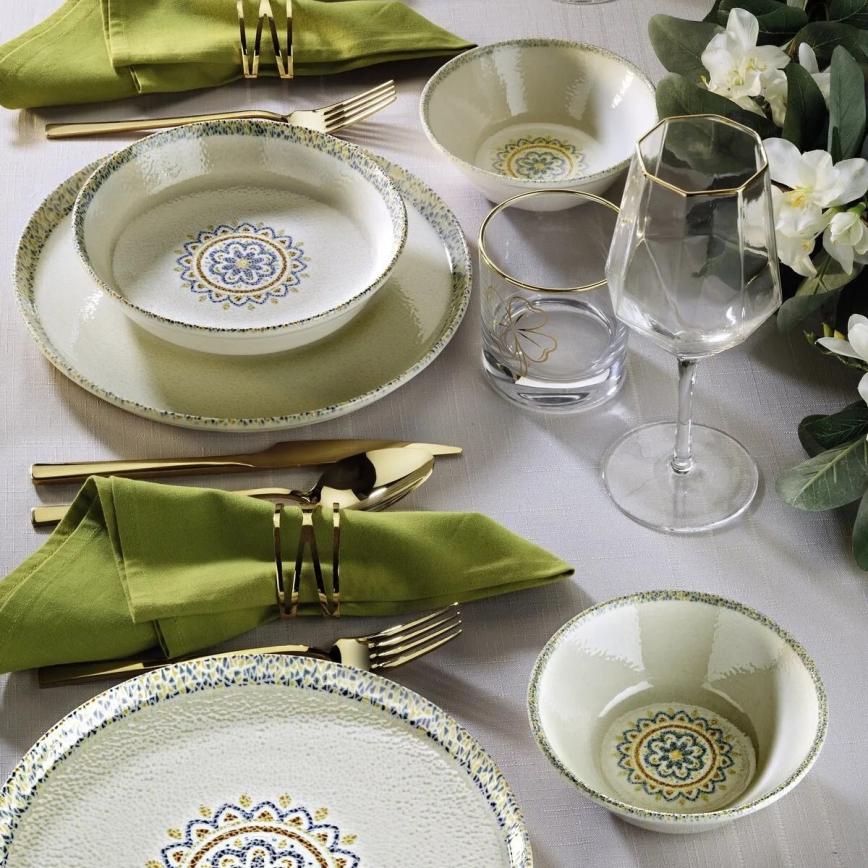 18-piece green porcelain dinner set