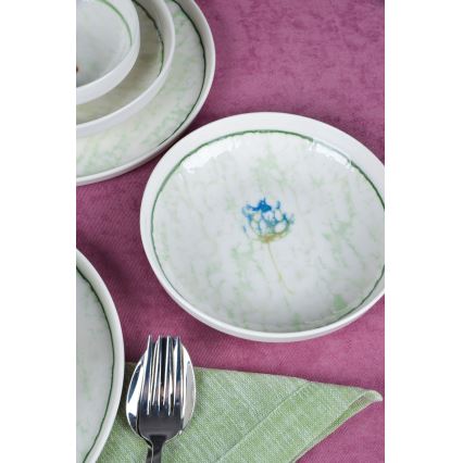 18-piece green porcelain dinner set