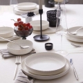 18-piece porcelain dinner set – white with silver accents