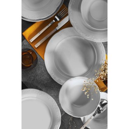 18-piece White Porcelain Dinner Set
