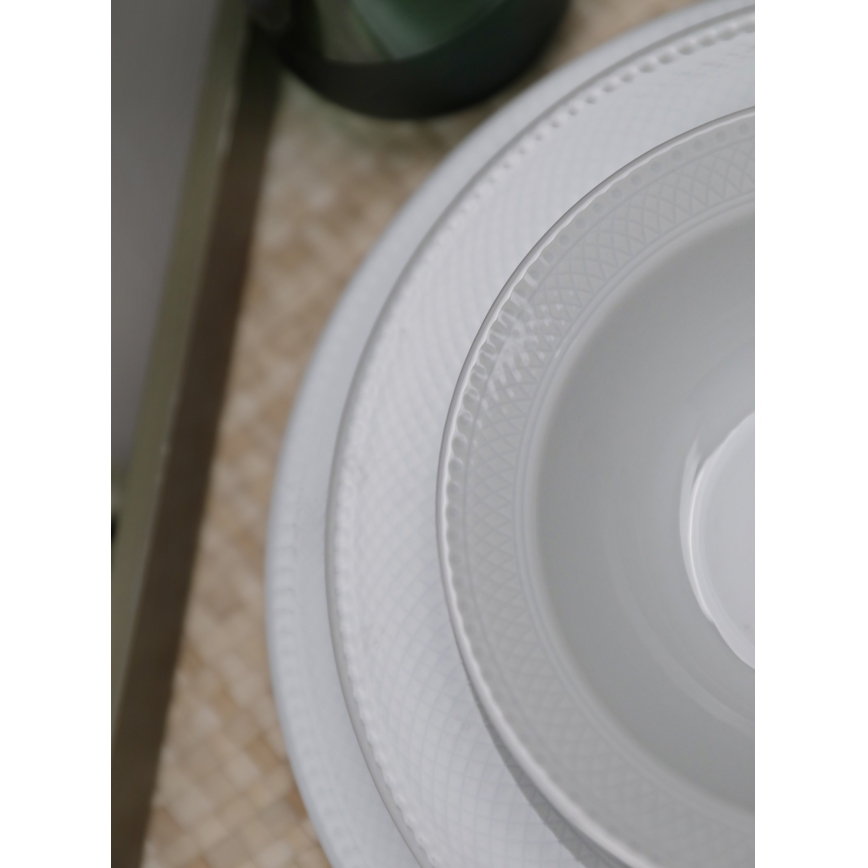 18-piece White Porcelain Dinner Set