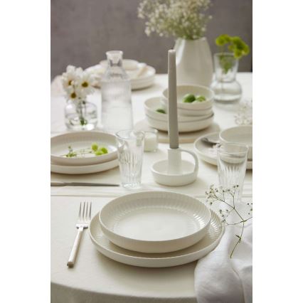 18-piece White Porcelain Dinner Set