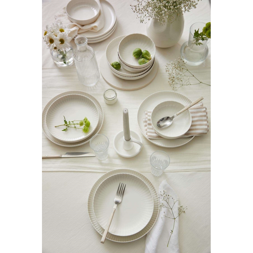 18-piece White Porcelain Dinner Set