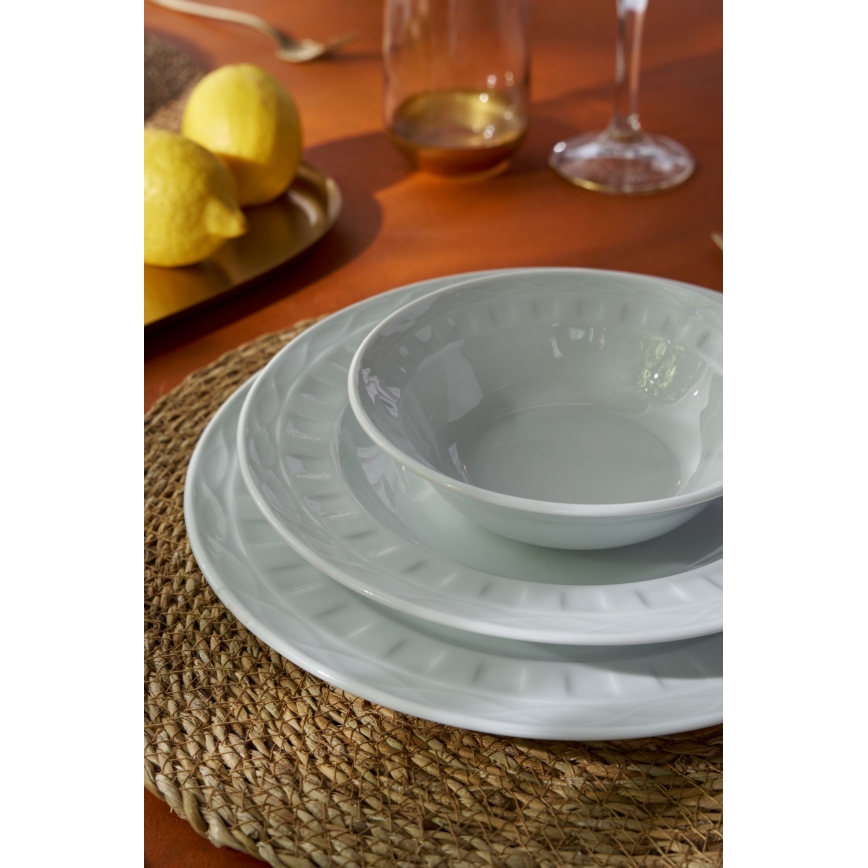 18-Piece White Porcelain Dinnerware Set