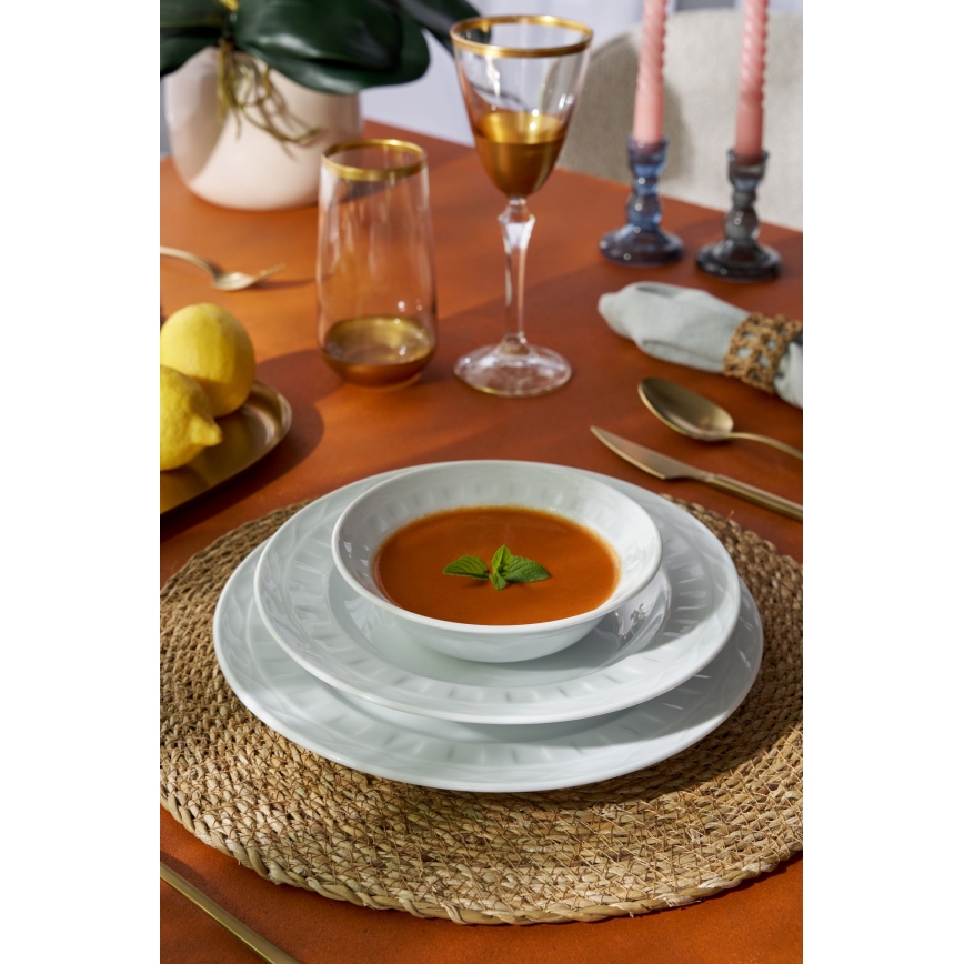 18-Piece White Porcelain Dinnerware Set