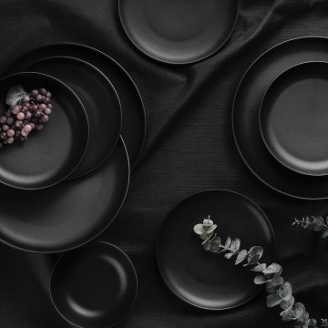 24-piece Black Porcelain Dinner Set