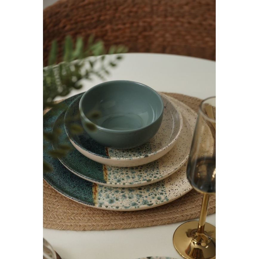 24-piece dinner set in turquoise and cream, stoneware