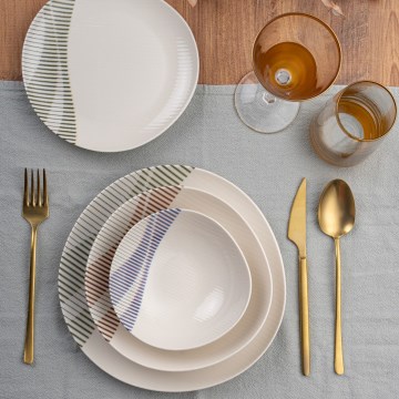 24-piece multicolored/porcelain dinner set