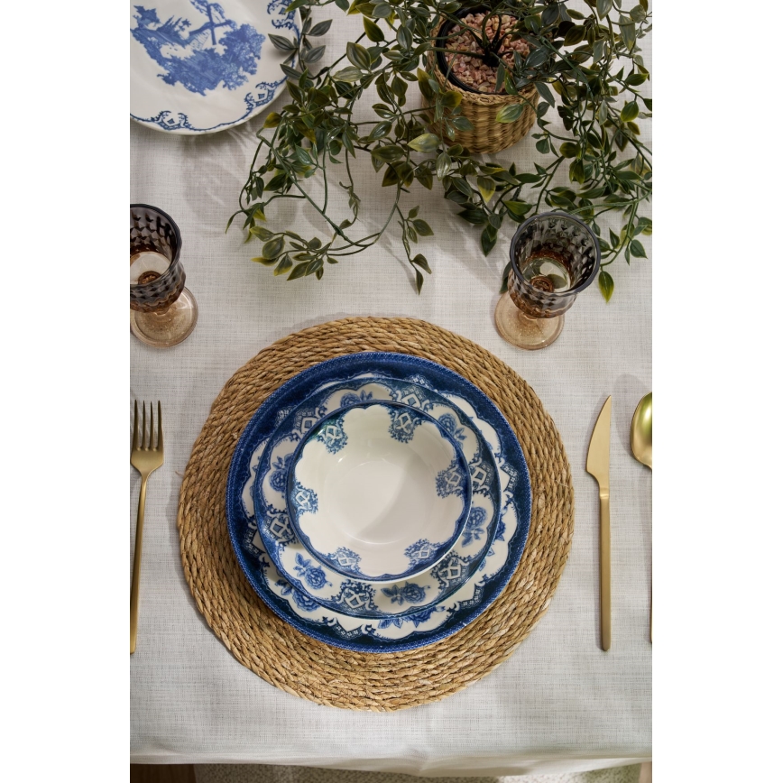 24-piece porcelain dinner set in blue and white