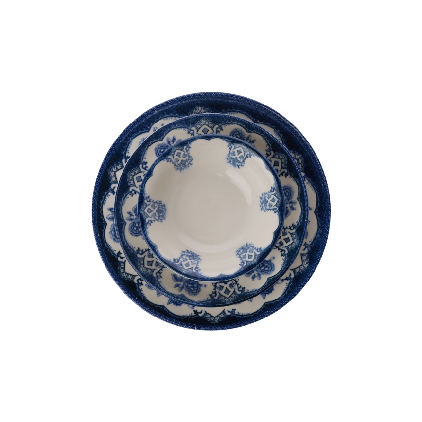 24-piece porcelain dinner set in blue and white