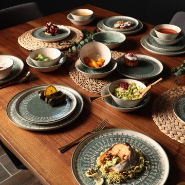 24-Piece Stoneware Dining Set – Beige/Green