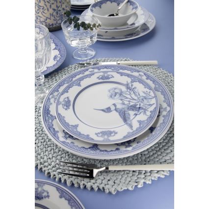 26-piece porcelain dinnerware set in white and blue