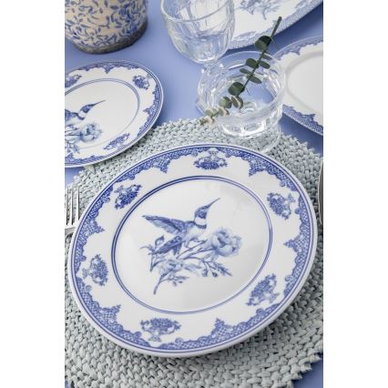 26-piece porcelain dinnerware set in white and blue