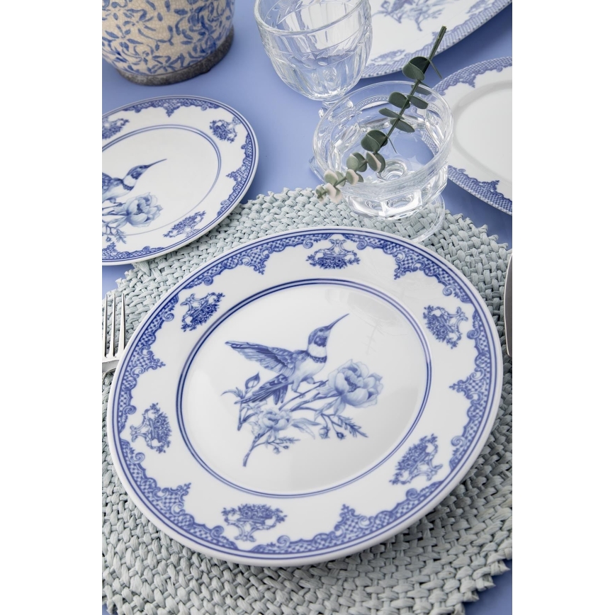 26-piece porcelain dinnerware set in white and blue