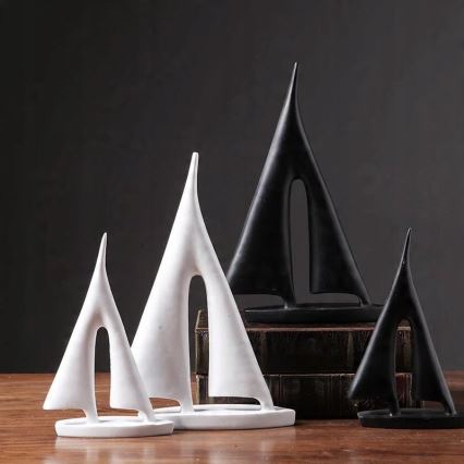 28 cm Resin Tabletop Decoration - Black