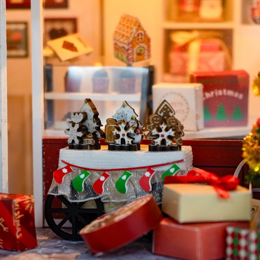 2Kids Toys - Miniature house Christmas cake shop 2xAAA