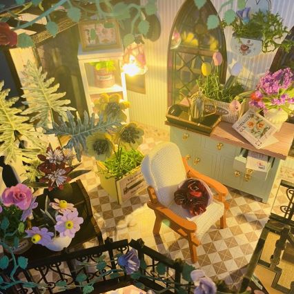 2Kids Toys - Miniature house Darcy's flower house 2xAAA