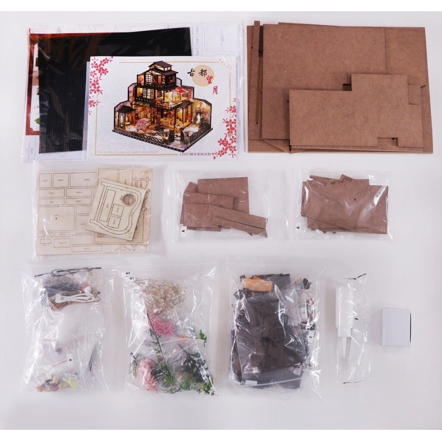 2Kids Toys - Miniature house Lavish sakura villa 2xAAA