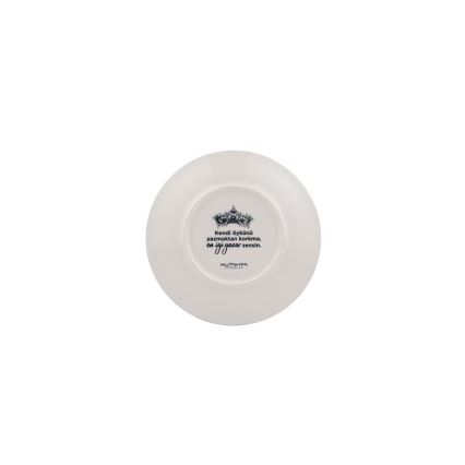 4-piece porcelain dinner set in black and white