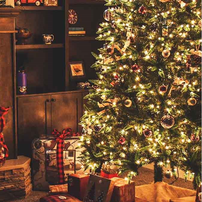 Tips and tricks on how to build a Christmas tree correctly