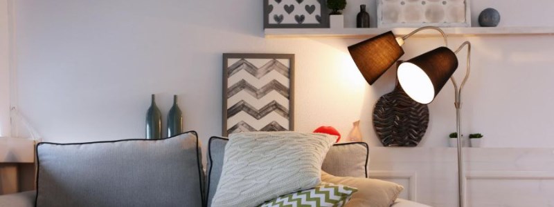 How to choose the right lamp for a living room and a bedroom?