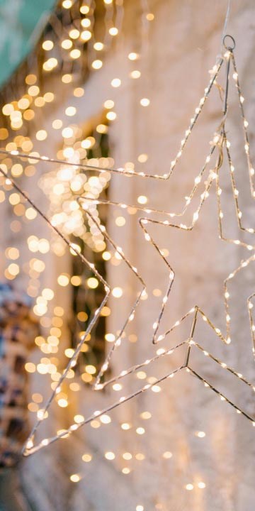 Outdoor Christmas chains