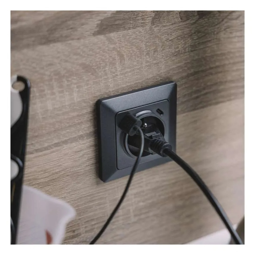 Anthracite French wall outlet with integrated USB-A and USB-C, 250V/16A