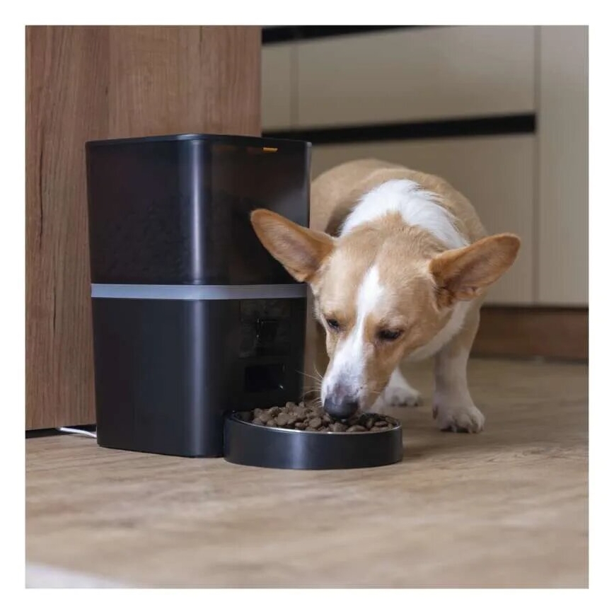 Automatic feed dispenser with a microphone and camera 6l/5V/4xAA Wi-Fi