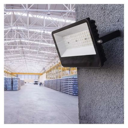 LED Floodlight AVENO LED/48W/230V 4000K 7200 lm IP66 black