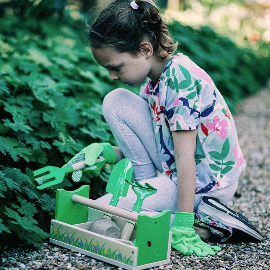 Bigjigs Toys - Gardening set in a crate