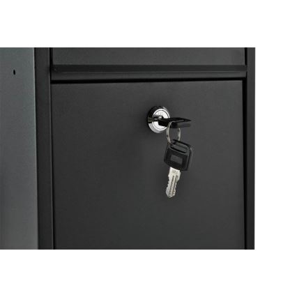 Black mailbox 21.7 x 32 cm