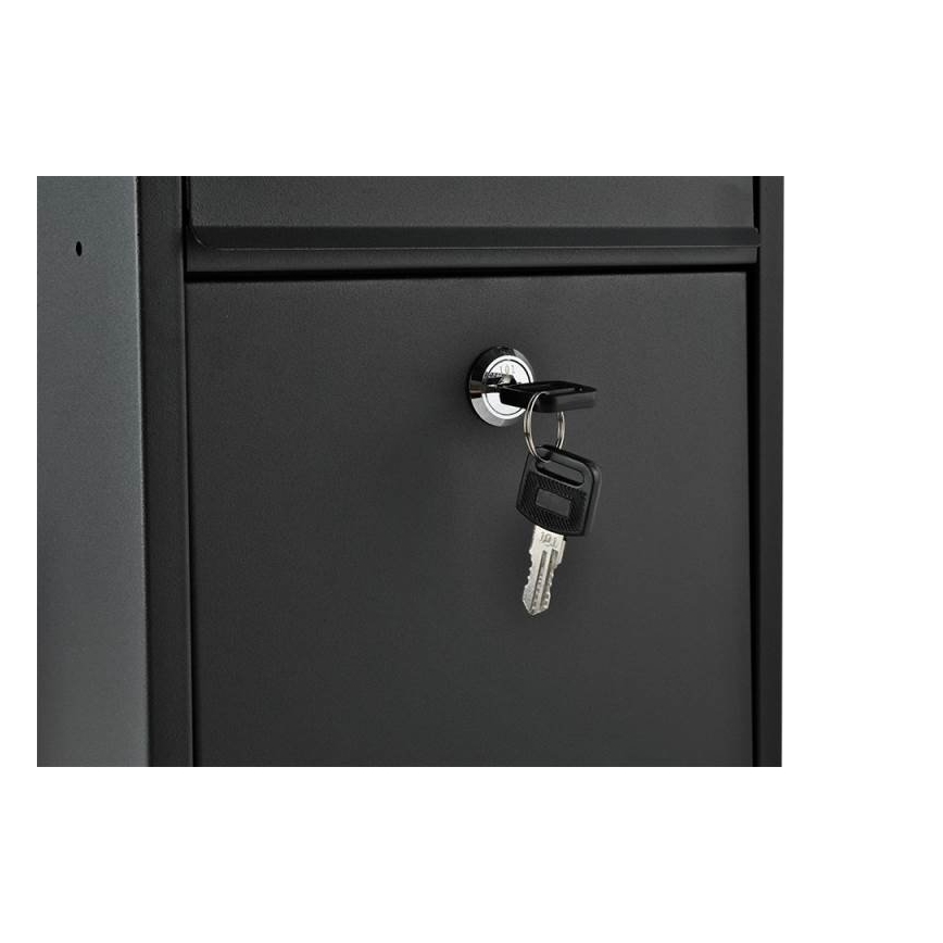 Black mailbox 21.7 x 32 cm