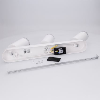 Brilagi - Bathroom spotlight SELE 3xGU10/30W/230V IP44 white