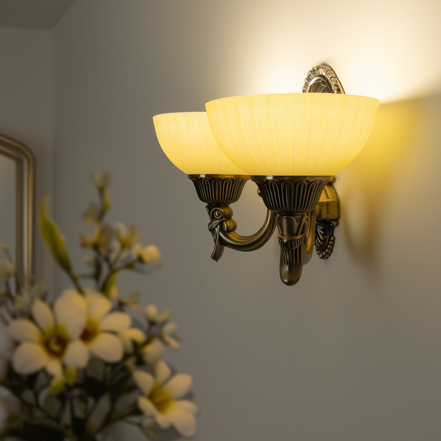 BRILAGI - Beige replacement glass for the CLASSIC E14 wall lamp, 16 cm diameter