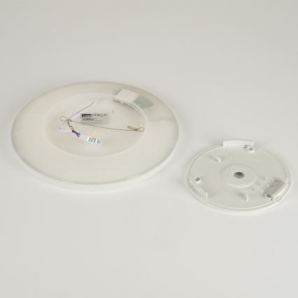 Brilagi - LED Bathroom ceiling light ULTRA SLIM LED/12W/230V d. 22,5 cm white IP54