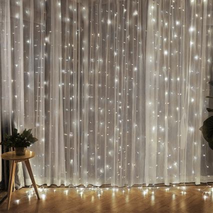Brilagi - LED Christmas curtain 300xLED/8 functions/3xAA/USB 1,2m cool white