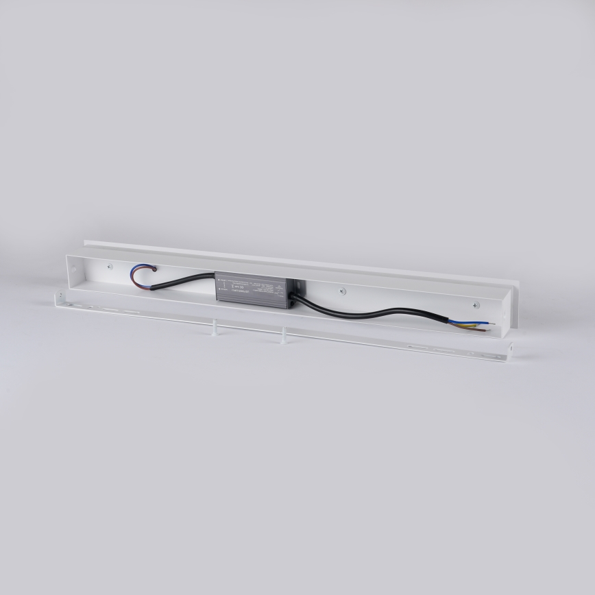 Brilagi - LINEAR LED Outdoor Wall Light 8W/230V 3000K IP65 30 cm White CRI 90
