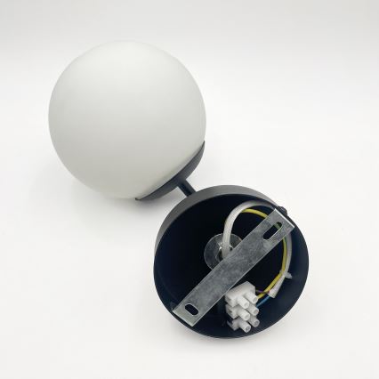 Brilagi - MALIVA Wall Lamp 1xE14/15W/230V Black/White