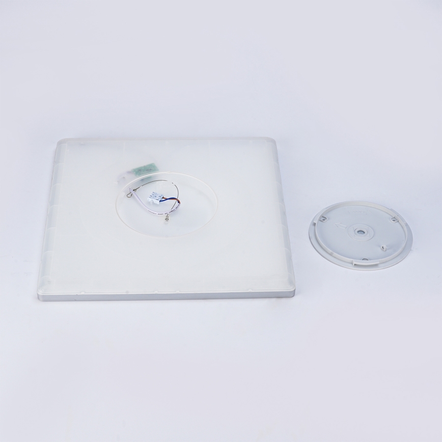 Brilagi - ULTRA SLIM LED Bathroom Ceiling Light 24W/230V 42x42 cm Silver IP54