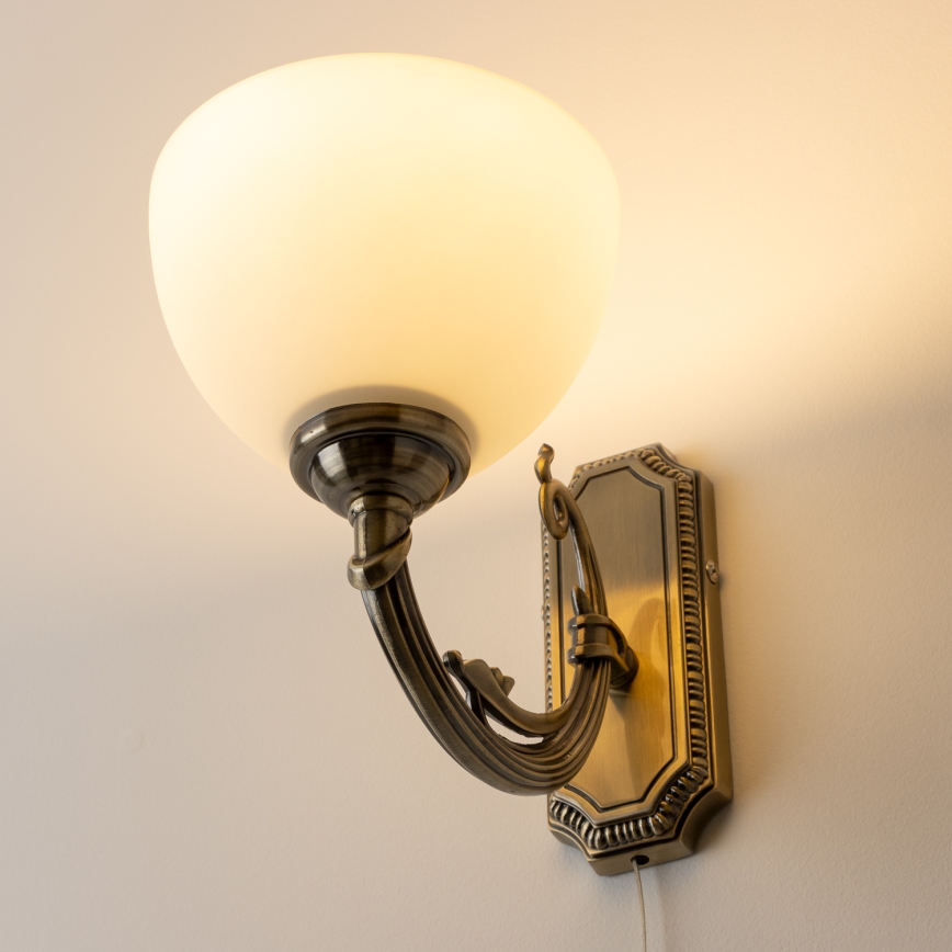 Brilagi - Wall lamp CLASSIC 1xE27/60W/230V brass