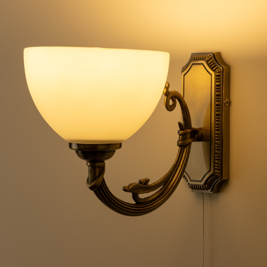 Brilagi - Wall lamp CLASSIC 1xE27/60W/230V brass